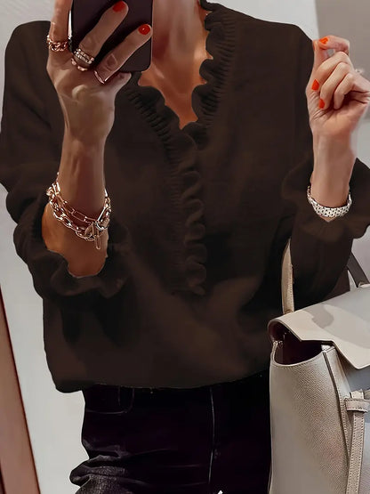 Lotta™ | Elegant V-neck Tröja med Volangkant